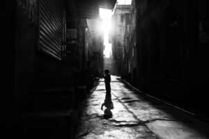 alley-architecture-black-and-white-2560484