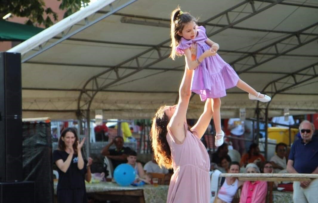 Sindrome di Rett, dalla parte delle bambine che parlano con gli occhi ...